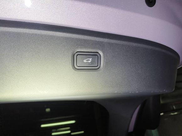 [佛山·粤A] 二手小鹏小鹏P7+2024款 长续航 Max