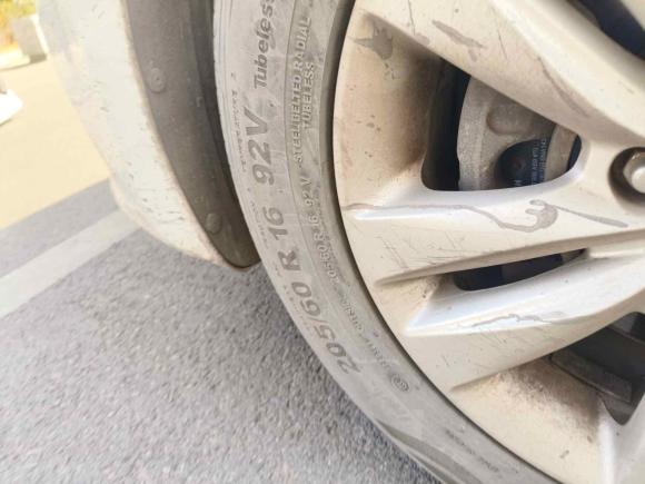 [青岛·鲁B] 二手起亚起亚K42014款 1.8L 自动GLS