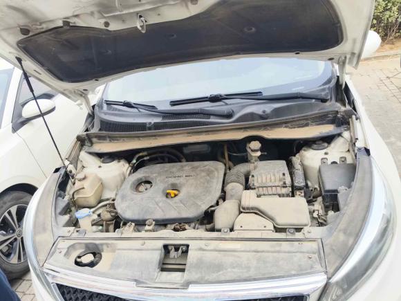 [青岛·鲁B] 二手起亚智跑2015款 2.0L 自动两驱版GL