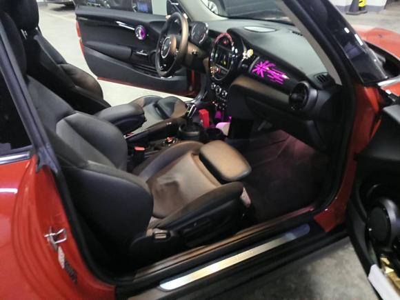 [上海·沪D] 二手MINIMINI2021款 1.5T COOPER 艺术家