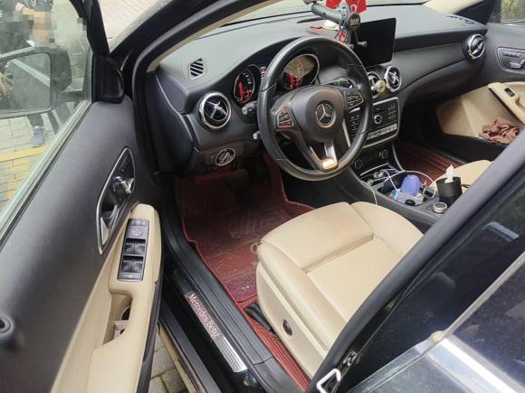 [杭州·浙A] 二手奔驰奔驰GLA2017款 GLA 220 4MATIC 豪华型