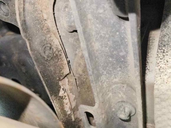 [广州·粤U] 二手奔驰奔驰C级2018款 C 200 L 运动版