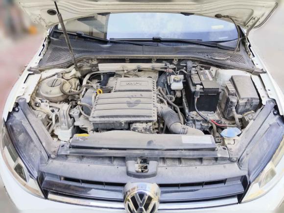 [青岛·鲁B] 二手大众高尔夫2015款 1.6L 手动时尚型