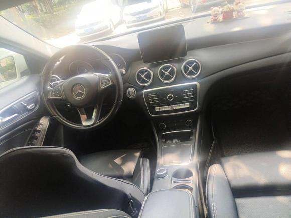 [苏州·苏E] 二手奔驰奔驰GLA2018款 GLA 200 动感型