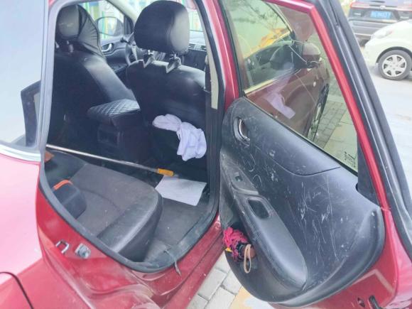 [青岛·鲁B] 二手日产骐达TIIDA2011款 1.6L CVT智能型