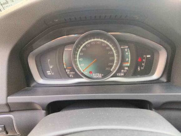 [青岛·鲁B] 二手沃尔沃沃尔沃V602017款 T5 智逸版 国V