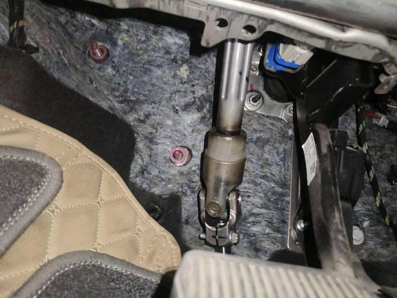 [深圳·粤B] 二手福特福克斯2012款 两厢 1.6L 自动风尚型