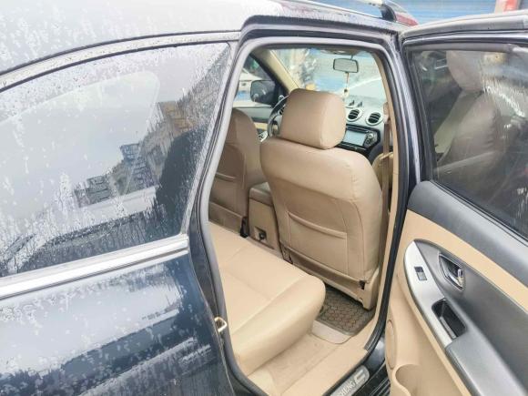 [杭州·浙A] 二手江铃驭胜S3502011款 2.4T 两驱豪华型5座