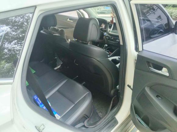 [上海·沪C] 二手现代途胜2015款 1.6T 双离合两驱智能型