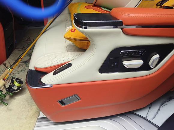 [成都·川A] 二手广汽传祺传祺M82021款 领秀系列 390T 尊享版