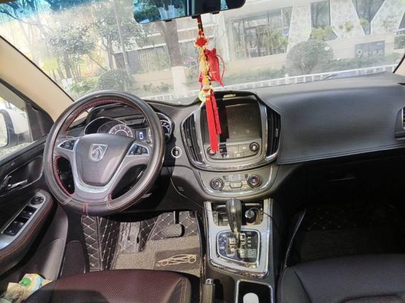 [杭州·浙A] 二手宝骏宝骏5602016款 1.8L iAMT豪华型