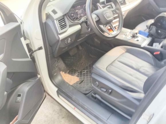 [无锡·苏B] 二手奥迪奥迪Q5L2020款 改款 40 TFSI 荣享时尚型