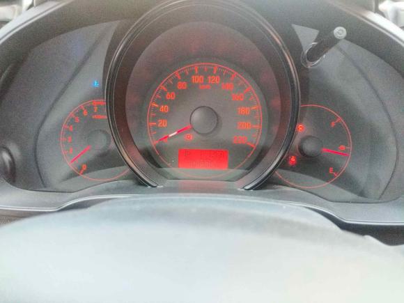 [济南·鲁A] 二手本田飞度2014款 1.5L LX CVT舒适型