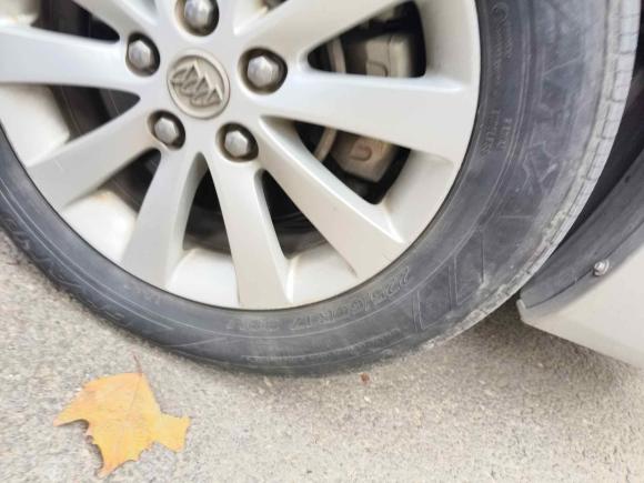 [青岛·鲁B] 二手别克别克GL82014款 2.4L 经典版