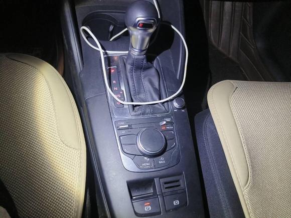 [武汉·鄂A] 二手奥迪奥迪A32014款 Sportback 35 TFSI 自动时尚型