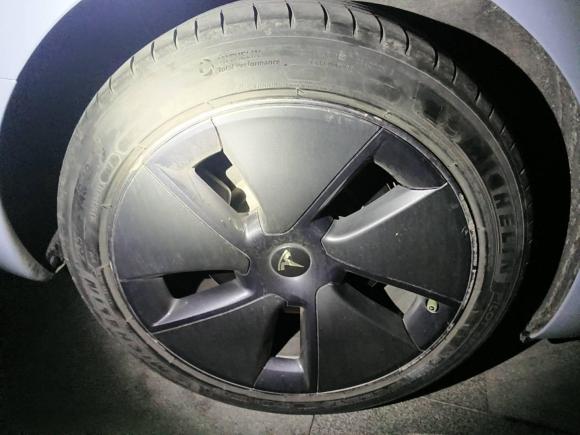 [上海·沪A] 二手特斯拉Model 32022款 后轮驱动版