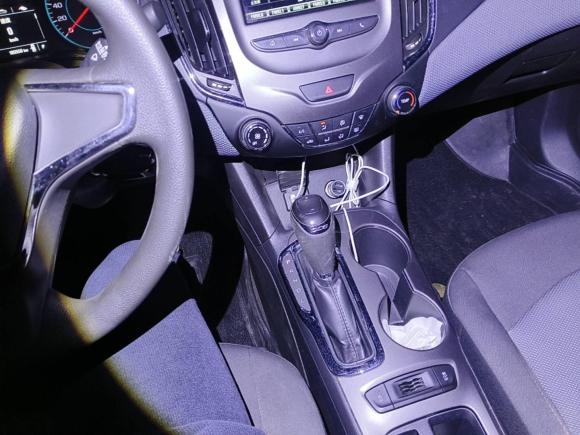 [武汉·鄂A] 二手雪佛兰科鲁兹2017款 1.4T 双离合先锋天窗版