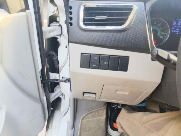 [上海·苏U] 二手金杯新海狮S2021款 1.5L 财富中央空调版客车国VI SWC15M