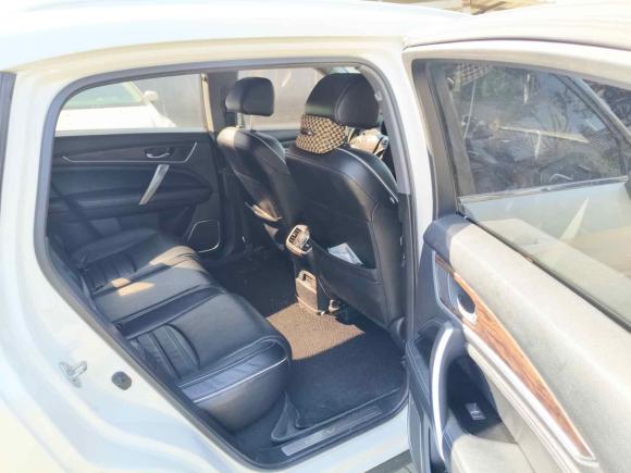 [南通·苏A] 二手本田本田UR-V2017款 370TURBO 两驱尊贵版 国V