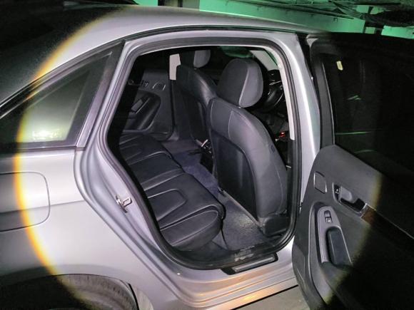 [成都·川A] 二手奥迪奥迪A4L2011款 2.0 TFSI 技术型