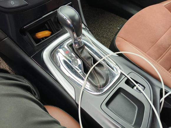 [上海·沪D] 二手别克君威2015款 1.6T 精英技术型