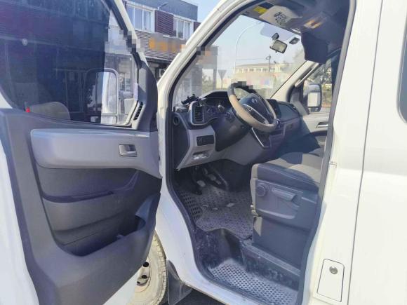 [宁波·浙B] 二手上汽大通MAXUS新途V802023款 2.0T 手动经典傲运通长轴中顶6/7/8/9座