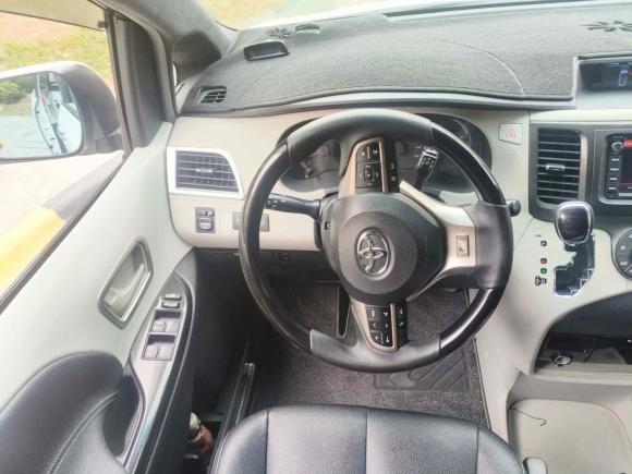 [南通·苏F] 二手丰田SIENNA2011款 2.7L 两驱自动型