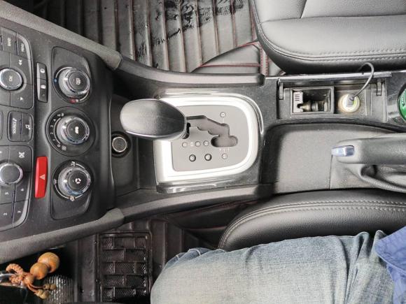 [西安·陕A] 二手雪铁龙雪铁龙C4L2015款 1.2T 自动豪华版