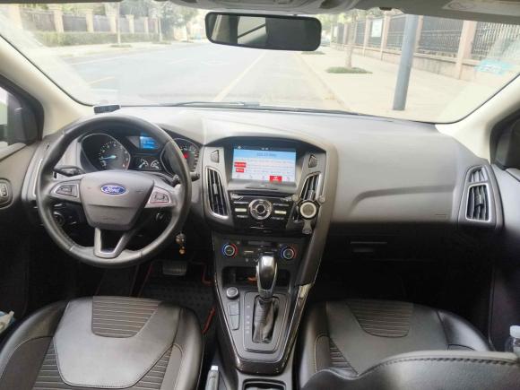 [苏州·苏U] 二手福特福克斯2017款 两厢 EcoBoost 125 自动超能风尚型智行版