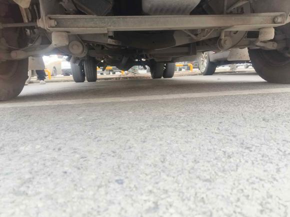 [武汉·鄂A] 二手依维柯依维柯得意2021款 2.5T A40 M1客车5-9座长轴中顶双胎侧拉门