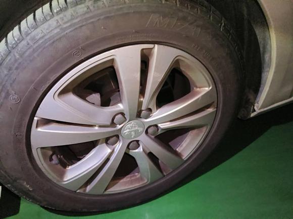 [济南·鲁A] 二手标致标致4082014款 1.8L 自动领先版