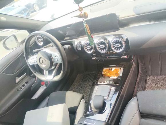 [苏州·苏E] 二手奔驰奔驰A级2021款 A 200 L 运动轿车时尚型