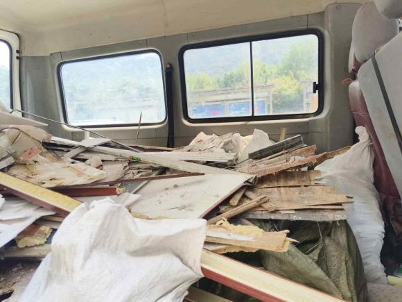 [杭州·浙A] 二手依维柯依维柯褒迪2012款 2.5T-A32 基本型