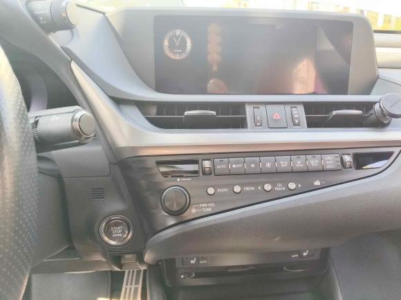 [佛山·粤Y] 二手雷克萨斯雷克萨斯ES2018款 260 F SPORT 国V