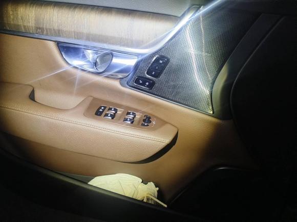 [杭州·浙A] 二手沃尔沃沃尔沃S902022款 B5 智远豪华版