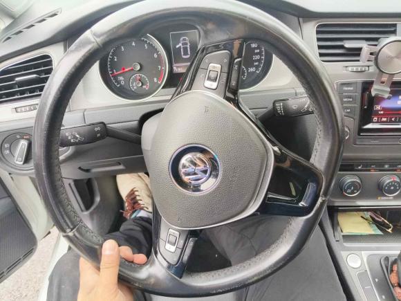 [上海·沪J] 二手大众高尔夫2016款 230TSI 自动豪华型