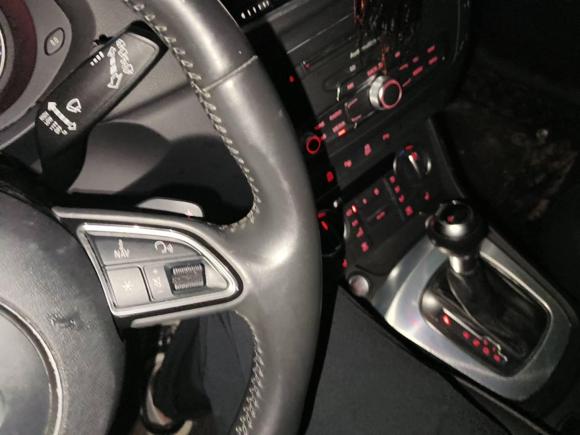 [芜湖·苏E] 二手奥迪奥迪Q32017款 30 TFSI 风尚型