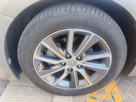 [青岛·鲁B] 二手雷克萨斯雷克萨斯ES2015款 300h 舒适版