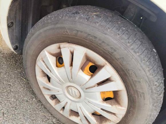 [苏州·苏E] 二手铃木雨燕2013款 1.3L 手动超值版