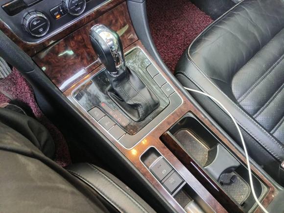 [上海·闽H] 二手大众帕萨特2011款 1.8TSI DSG御尊版