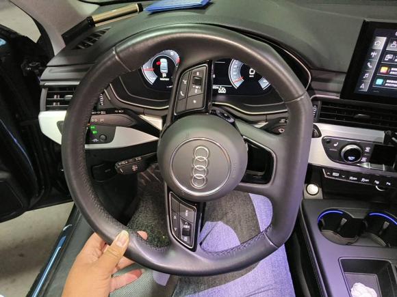 [无锡·苏B] 二手奥迪奥迪A4L2022款 40 TFSI 豪华动感型