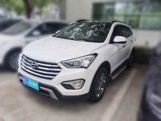现代格越2015款 2.0T 7座两驱领先版