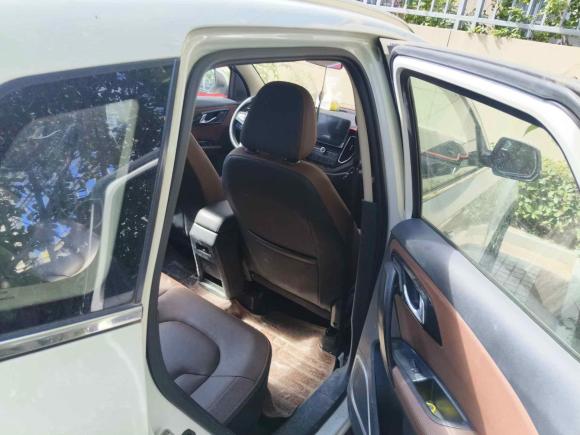 [无锡·苏J] 二手一汽森雅R72017款 1.6L 自动智能型