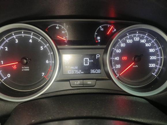 [上海·鄂A] 二手标致标致4082014款 1.8L 自动豪华版