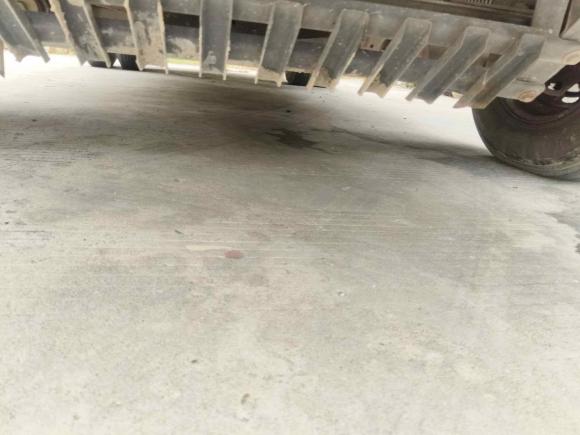 [成都·川A] 二手依维柯依维柯得意2014款 2.5T-A35 NJ6484ACM47Z4