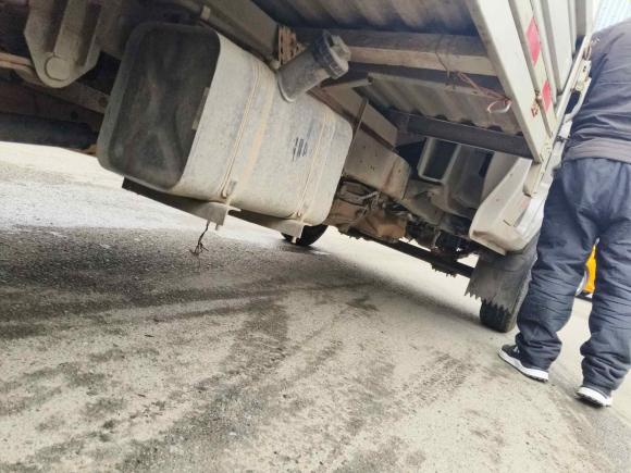[成都·川A] 二手长安跨越新豹32019款 1.6L标准型单排后双轮标准货箱双燃料DAM16KRC