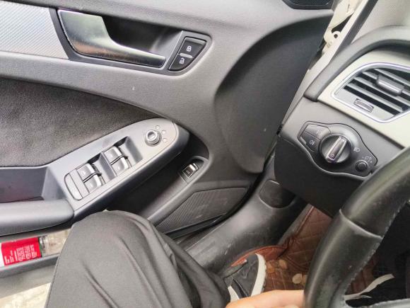 [杭州·浙A] 二手奥迪奥迪A4L2013款 35 TFSI 自动标准型