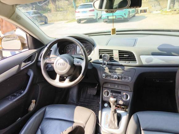 [南京·苏A] 二手奥迪奥迪Q32015款 35 TFSI 舒适型