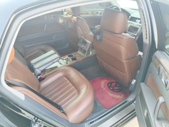 [青岛·鲁B] 二手大众辉腾2011款 3.6L V6 4座加长Individual版