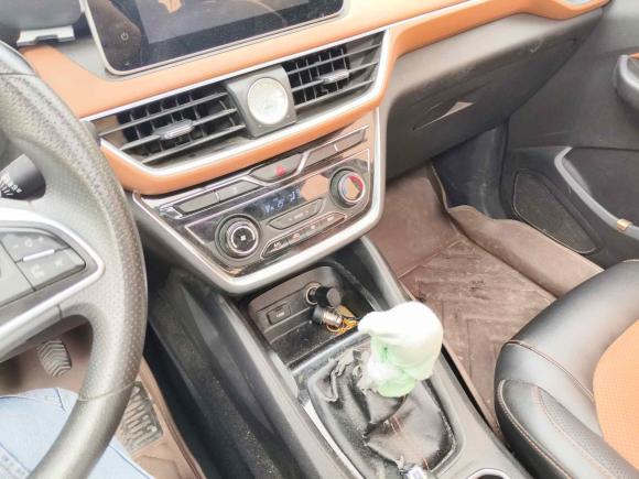 [苏州·苏U] 二手五菱汽车五菱宏光S32018款 1.5L 手动豪华型 国V